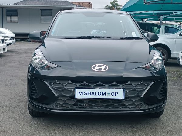 2025-Hyundai-Grand-i10-10-Fluid image:3