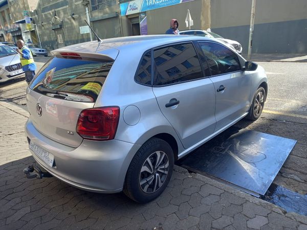 2014-Volkswagen-Polo-6-Hatchback image:6