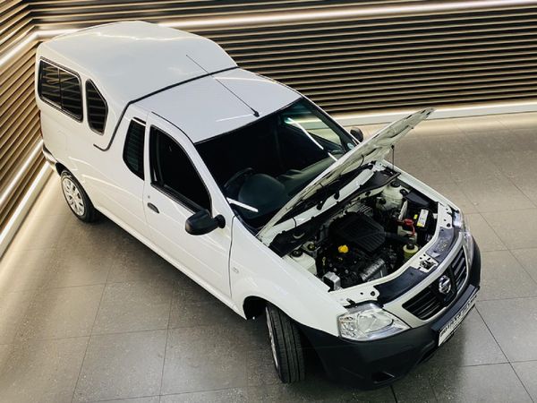 2022-Nissan-NP200-16 image:3