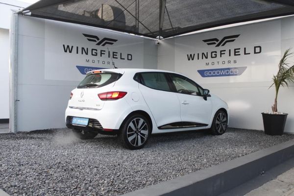 2013-Renault-Clio-IV-900T-Dynamique-5-dr-66kW image:3