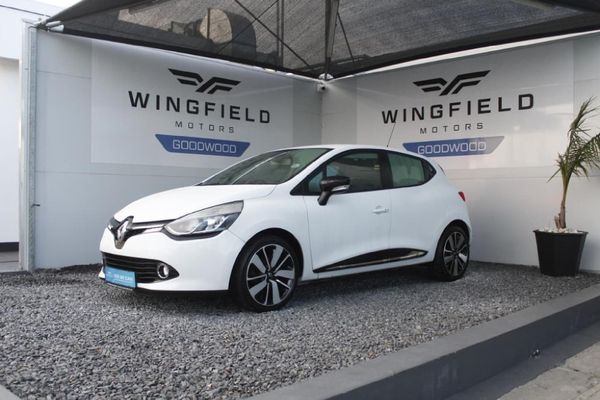 2013-Renault-Clio-IV-900T-Dynamique-5-dr-66kW image:4