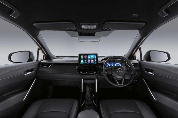 2026-Toyota-Corolla-Cross-18-XS-Hybrid image:4