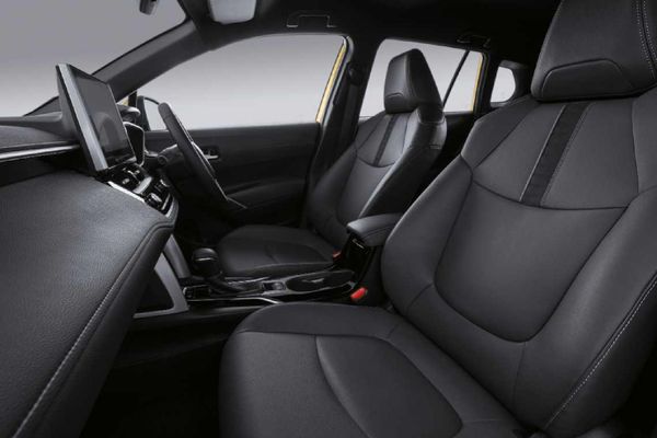 2026-Toyota-Corolla-Cross-18-XS-Hybrid image:5