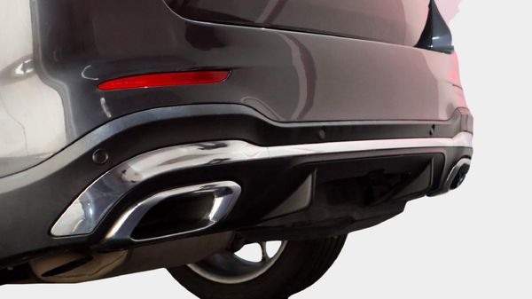 2020-Mercedes-Benz-GLC-300d-4Matic image:11