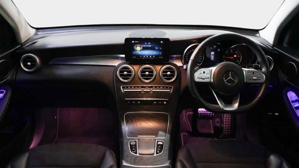 2020-Mercedes-Benz-GLC-300d-4Matic image:15