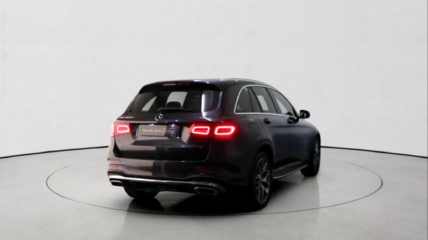 2020-Mercedes-Benz-GLC-300d-4Matic image:4