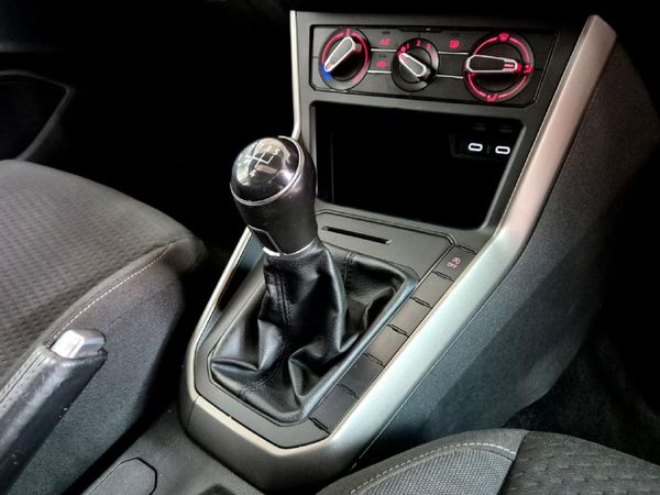 2021-Volkswagen-Polo-10-TSI-Comfortline image:10