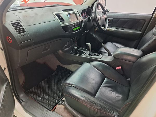 2013-Toyota-Hilux-30-D-4D-Raider-4x4-Auto-Double-Cab image:7