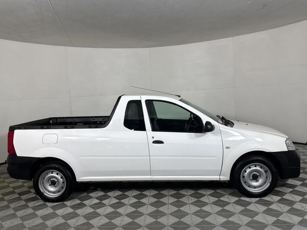 2022-Nissan-NP200-16-AC-Safety-Pack image:13