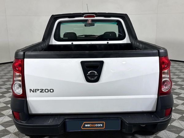 2022-Nissan-NP200-16-AC-Safety-Pack image:14