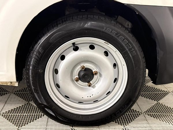 2022-Nissan-NP200-16-AC-Safety-Pack image:3