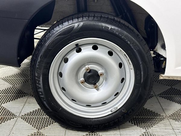 2022-Nissan-NP200-16-AC-Safety-Pack image:5
