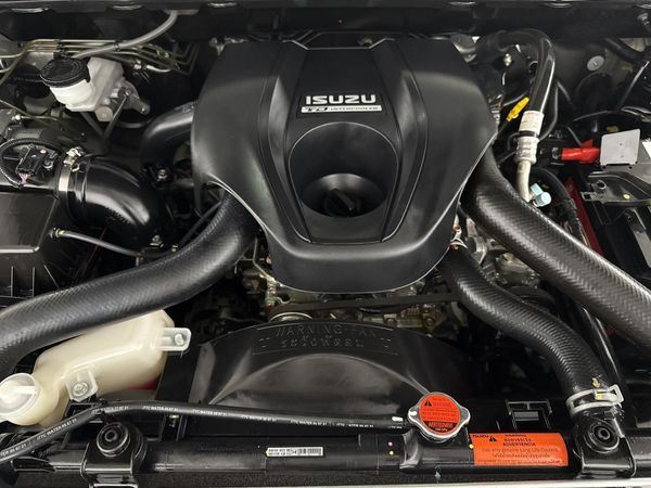 2021-Isuzu-D-Max-250-HO-X-Rider-Auto-Double-Cab image:13