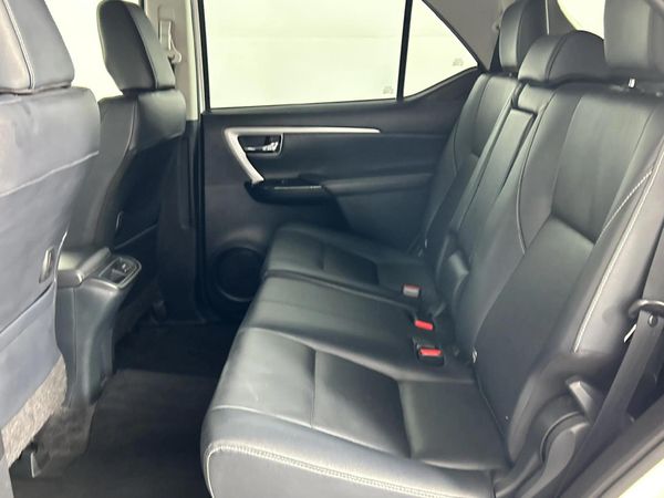 2023-Toyota-Fortuner-24-GD-6-Raised-Body-Auto image:3