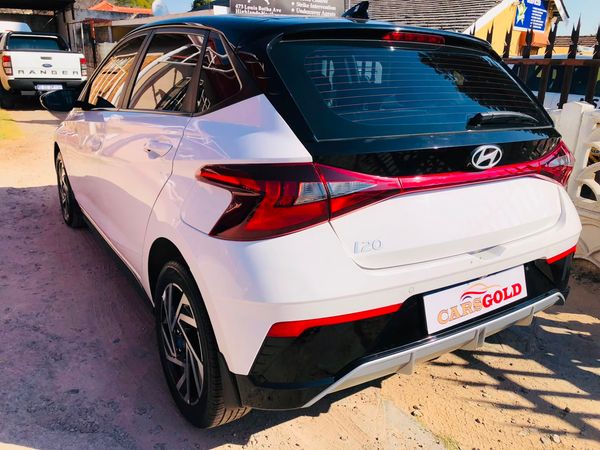 2025-Hyundai-i20-12-Executive image:5