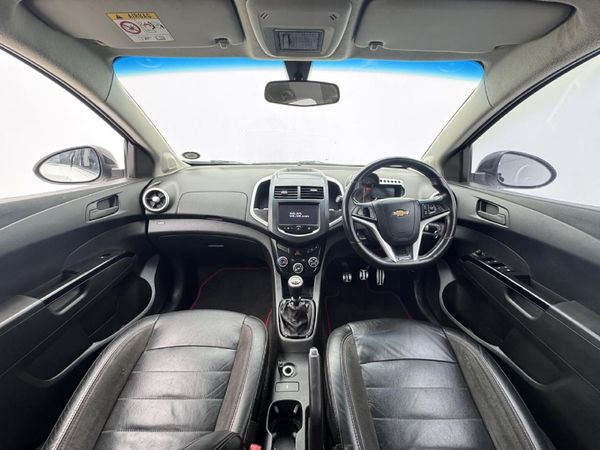2014-Chevrolet-Sonic-14T-RS-Hatch image:10
