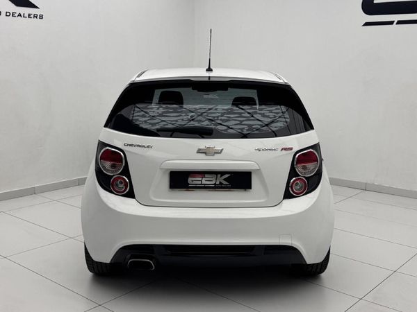 2014-Chevrolet-Sonic-14T-RS-Hatch image:4