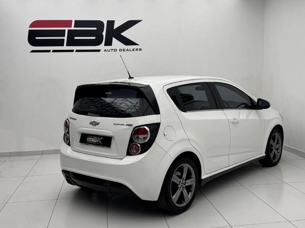 2014-Chevrolet-Sonic-14T-RS-Hatch image:5
