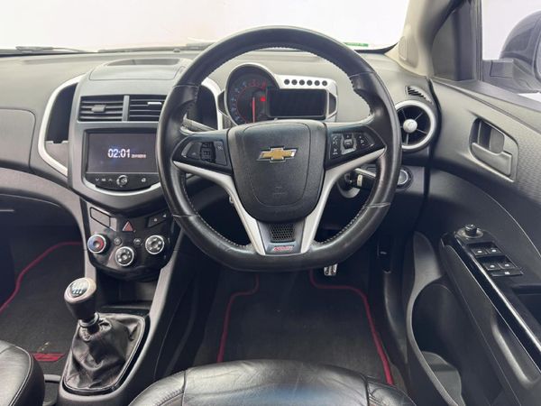 2014-Chevrolet-Sonic-14T-RS-Hatch image:8