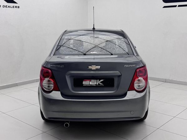 2014-Chevrolet-Sonic-16-LS image:4