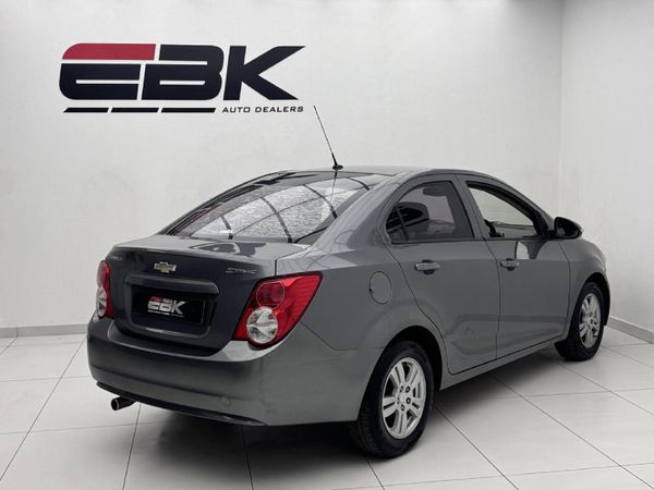 2014-Chevrolet-Sonic-16-LS image:5
