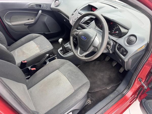 2010-Ford-Fiesta-14i-Ambiente-5-dr image:14