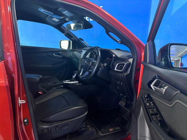 2025-Isuzu-D-Max-30-TD-AT35-4x4-Auto-Double-Cab image:14