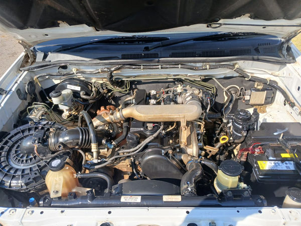 2011-Toyota-Hilux-25-D-4D-SRX-Raised-Body-Single-Cab image:8