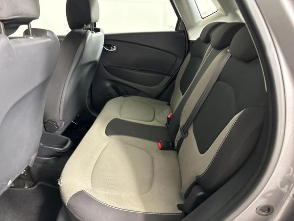 2016-Renault-Captur-900T-Expression-66kW image:3