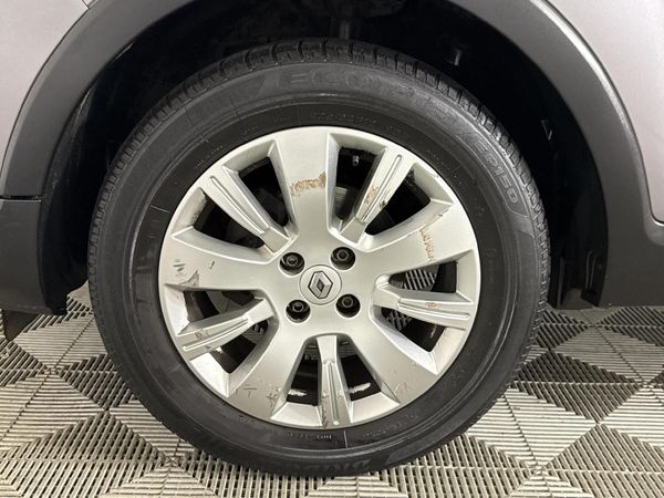 2016-Renault-Captur-900T-Expression-66kW image:4