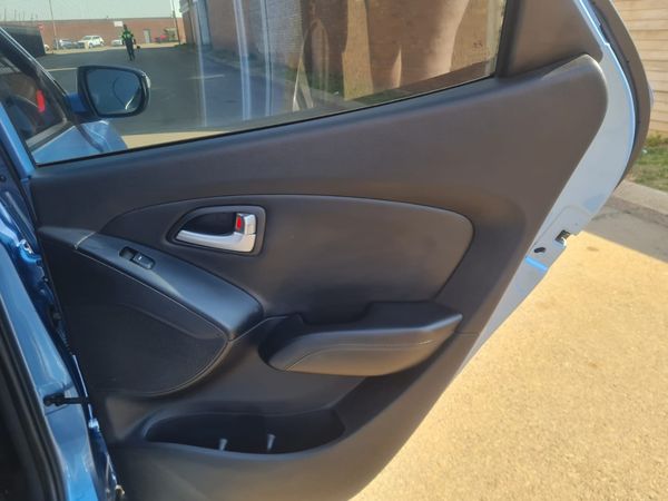 2014-Hyundai-ix35-20 image:16