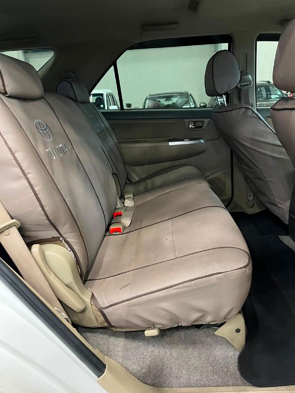 2012-Toyota-Fortuner-25-D-4D-Raised-Body image:12