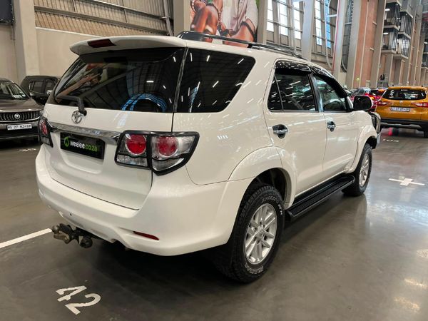 2012-Toyota-Fortuner-25-D-4D-Raised-Body image:6