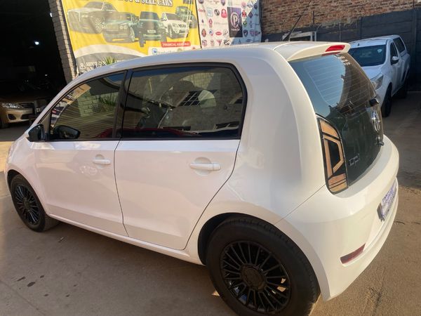 2017-Volkswagen-Up-Take-Up-10-5-dr image:3