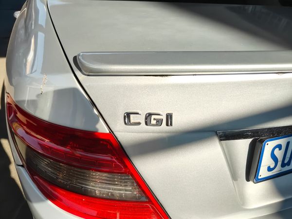 2011-Mercedes-Benz-C-Class-C-200-CGI-BE-Avantgarde-Auto image:6