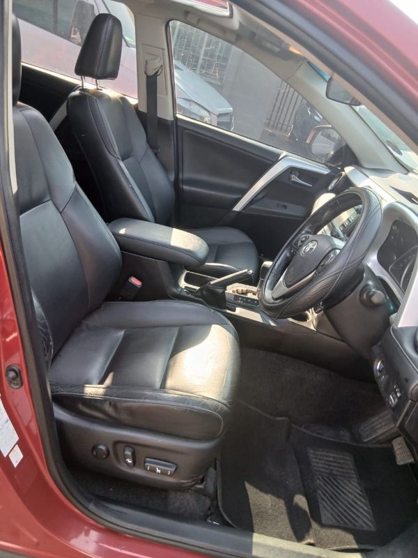 2014-Toyota-RAV4-22-D-VX-Auto image:8