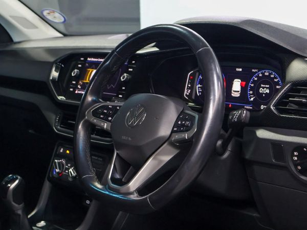 2022-Volkswagen-T-Cross-10-TSI-Comfortline image:9