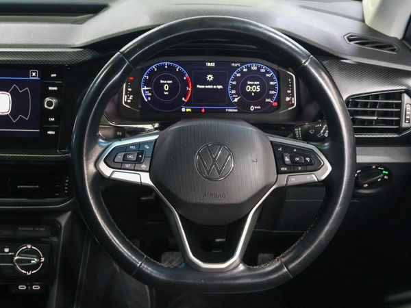2022-Volkswagen-T-Cross-10-TSI-Comfortline image:10