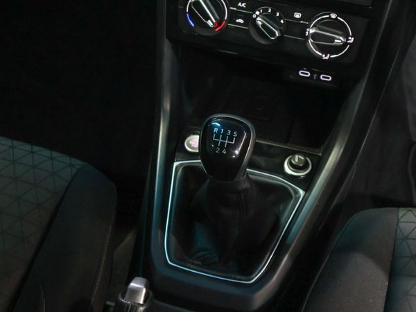 2022-Volkswagen-T-Cross-10-TSI-Comfortline image:15