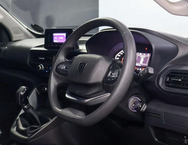 2026-Peugeot-Landtrek-19D-Professional-Single-Cab image:12