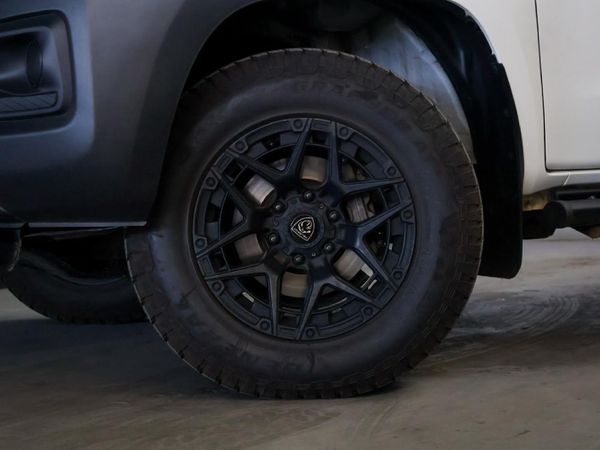 2026-Peugeot-Landtrek-19D-Professional-Single-Cab image:1