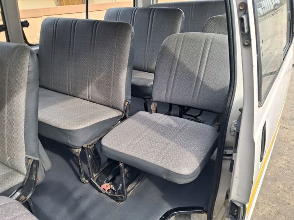 2006-Toyota-Hi-Ace-16-SEATER-SIYAYA-2200-4Y image:9