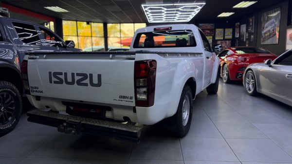 2023-Isuzu-D-Max-250C-Fleetside-Single-Cab image:3