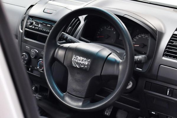 2026-Isuzu-D-Max-250C-Fleetside-Single-Cab image:8