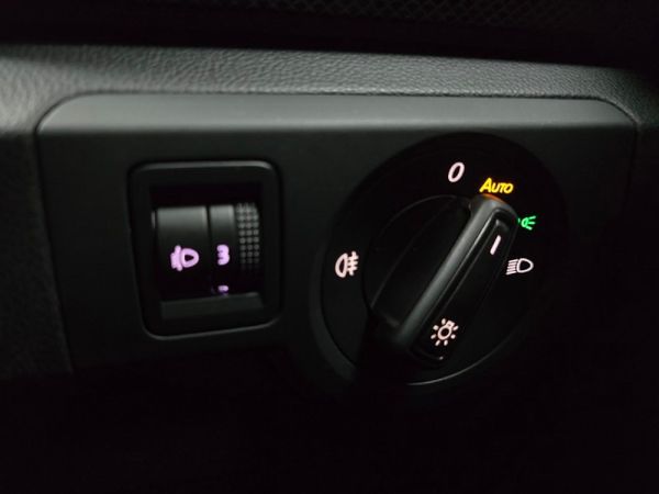2025-Volkswagen-T-Cross-10-TSI-Life-Auto image:17