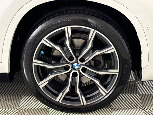 2022-BMW-X1-sDrive18i-M-Sport-Auto image:4