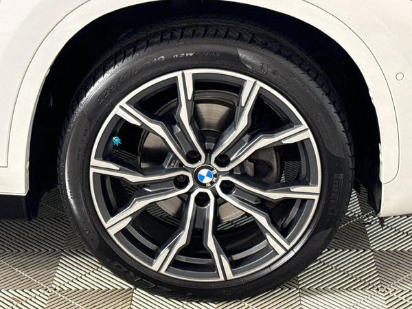 2022-BMW-X1-sDrive18i-M-Sport-Auto image:5