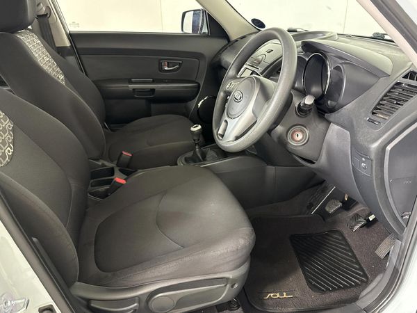 2011-Kia-Soul-16 image:9