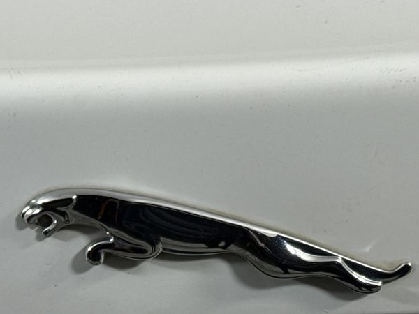 2012-Jaguar-XF-22-D-Premium-Luxury image:10