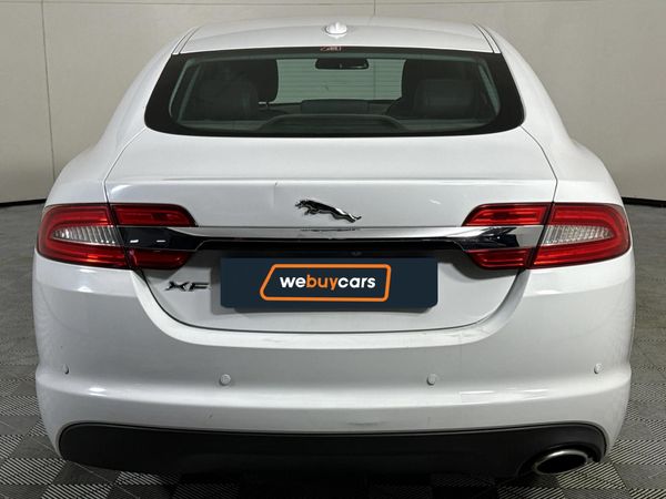 2012-Jaguar-XF-22-D-Premium-Luxury image:16